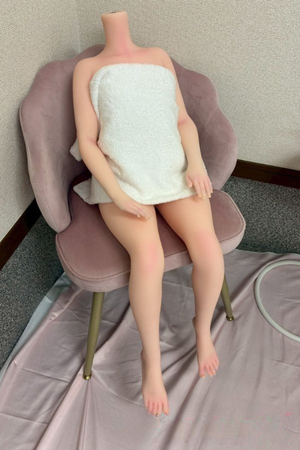 新古品 即納 ブランド不明 110cm ヘッド無し 綺麗 S-TPEボディ ラブドール ダッチワイフ 安い